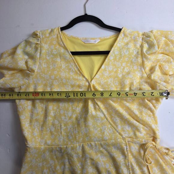 LC Lauren Conrad Modern Wrap Mini Dress Flutter Sleeve Medium Butter Yellow - Picture 3 of 11